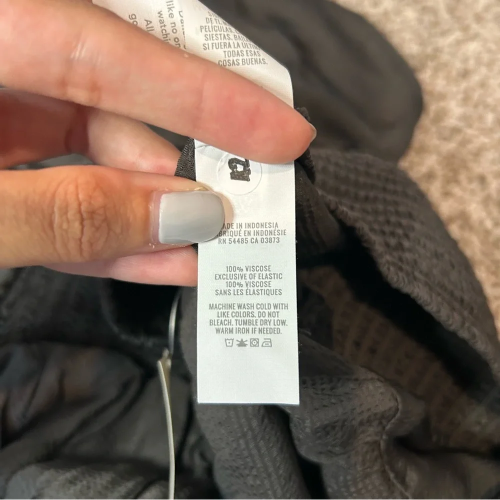 Aerie Charcoal Grey Smocked Skirt - Picture 5 of 6